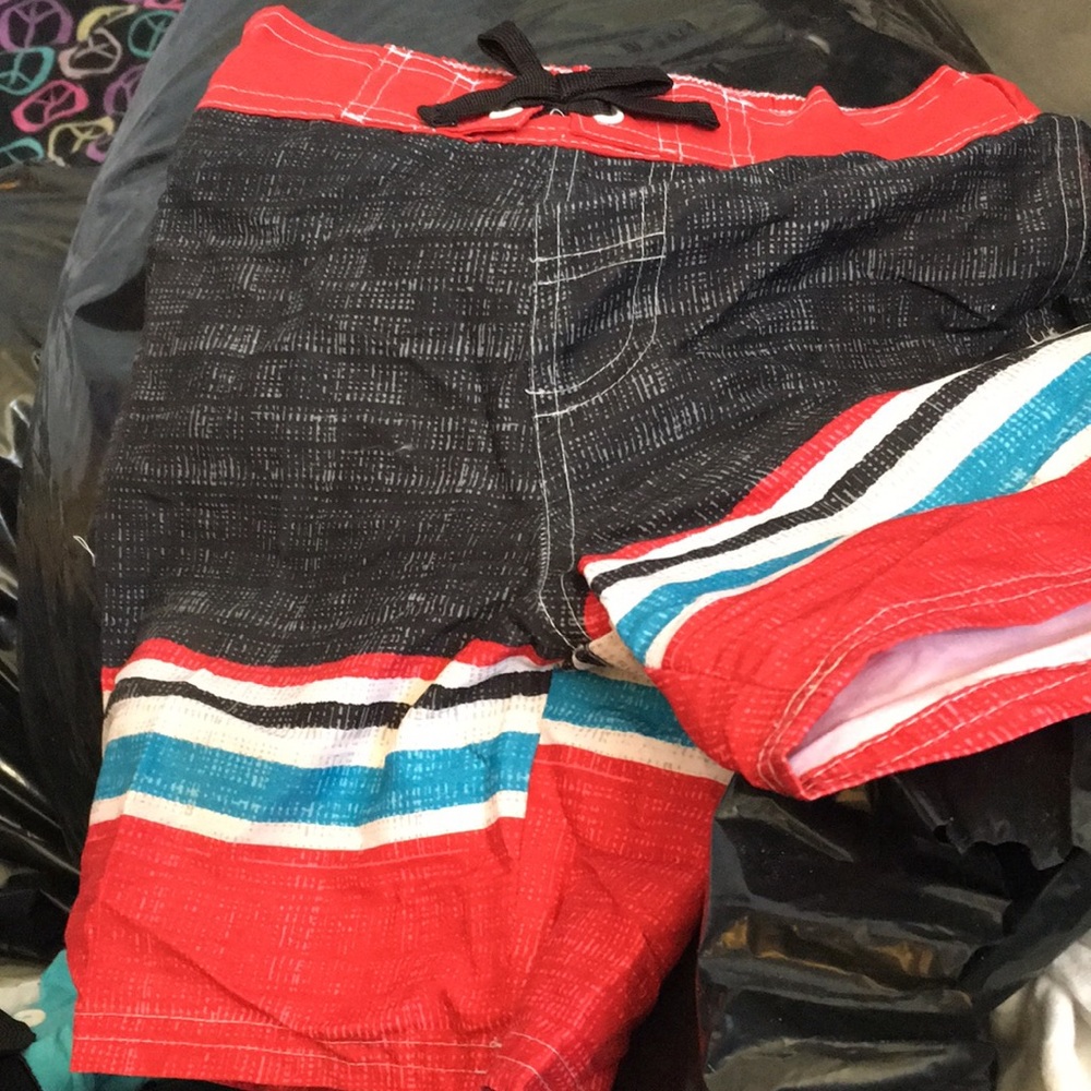FINAL MARKDOWN Boys body gloves swim trunks 7